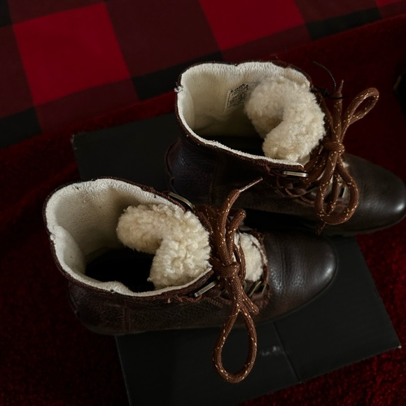 Sorel Phoenix Dark Brown Leather Boots with Shearling - Picture 6 of 8